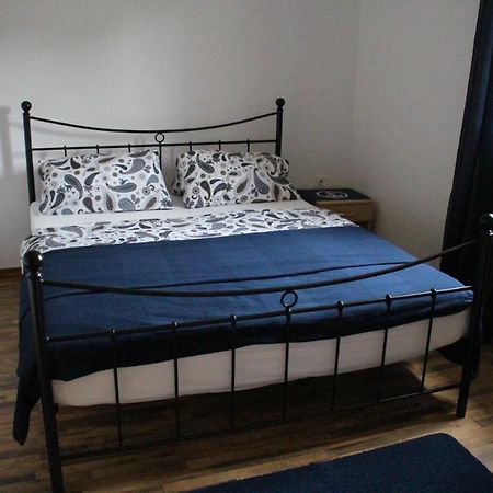 Apartment Lilly Нерезине Екстериор снимка