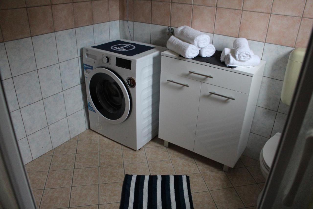 Apartment Lilly Нерезине Екстериор снимка